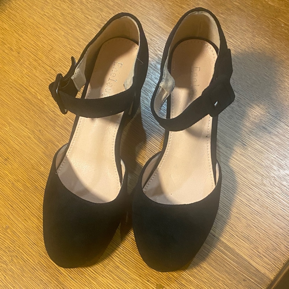 Elegant Black Women's Shoes